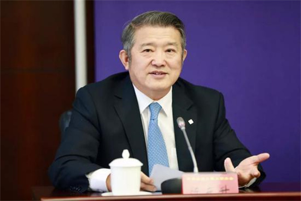 多重因素叠加 金价再“跳水” 该变现了吗?