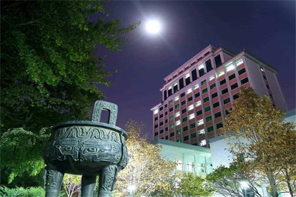 ATFX金属:黄金再度刷新历史新高,挑战3300美元关口